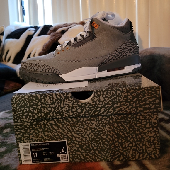 Jordan 3 Cool Grey - Picture 2 of 2
